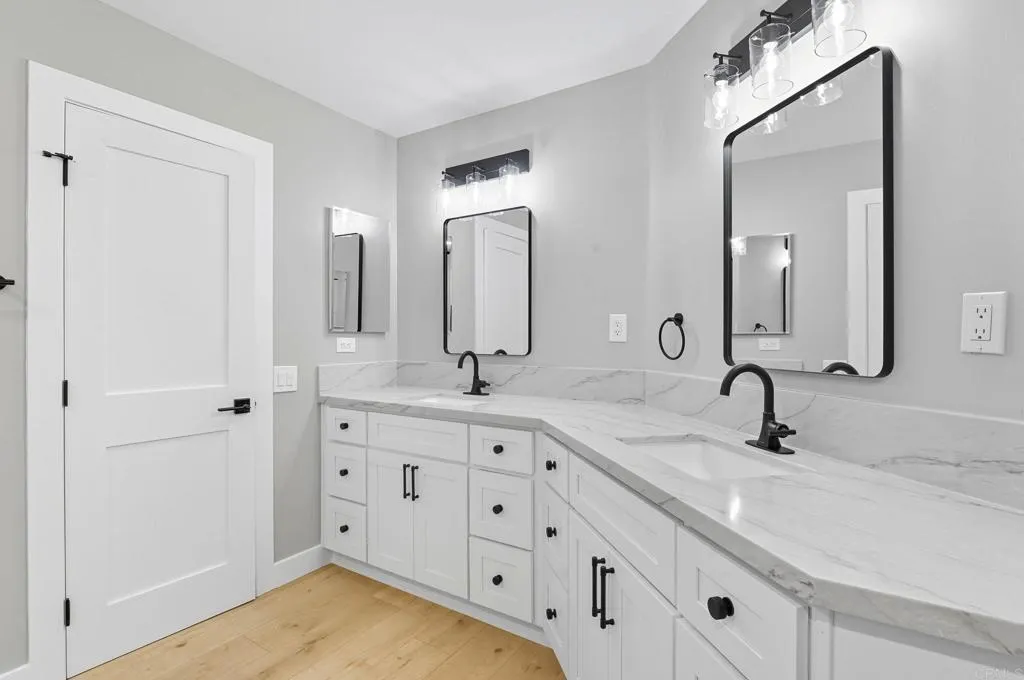 https://cdn.realtyfeed.com/cdn/127/306557325/ac2e619f38ad9ba70630e9b427cccceb.webp
