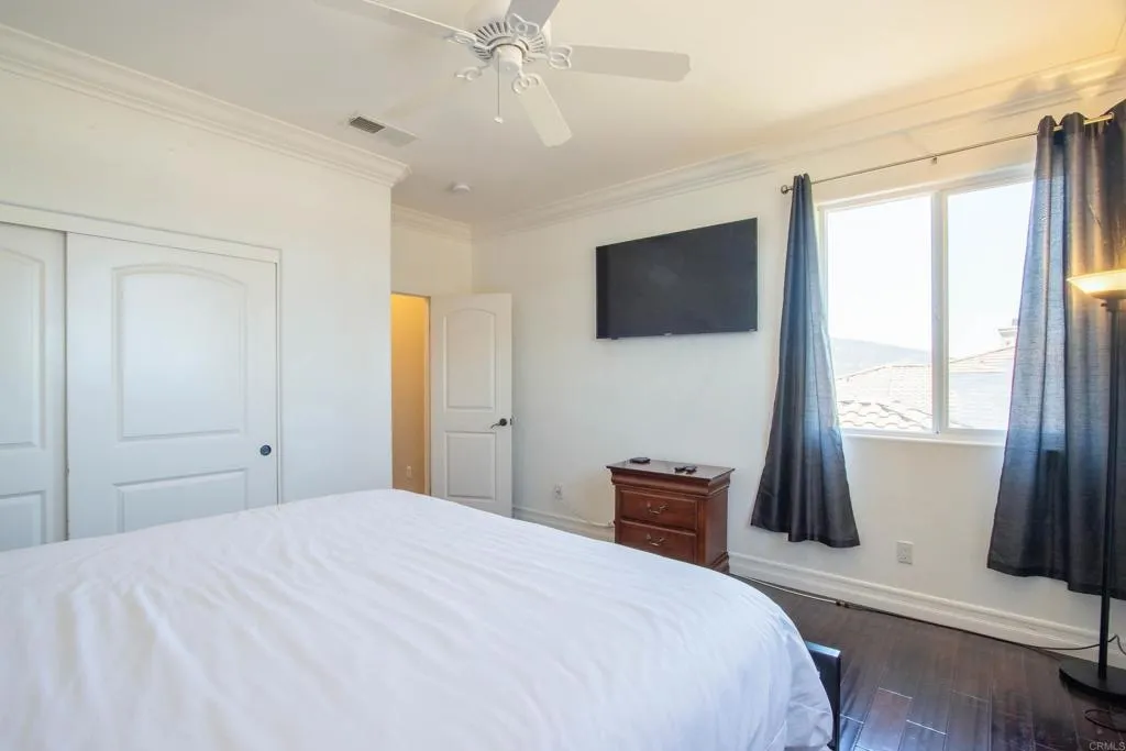 https://cdn.realtyfeed.com/cdn/127/306557329/aecc88ca0e329c2d57fdb0dd7dd106eb.webp