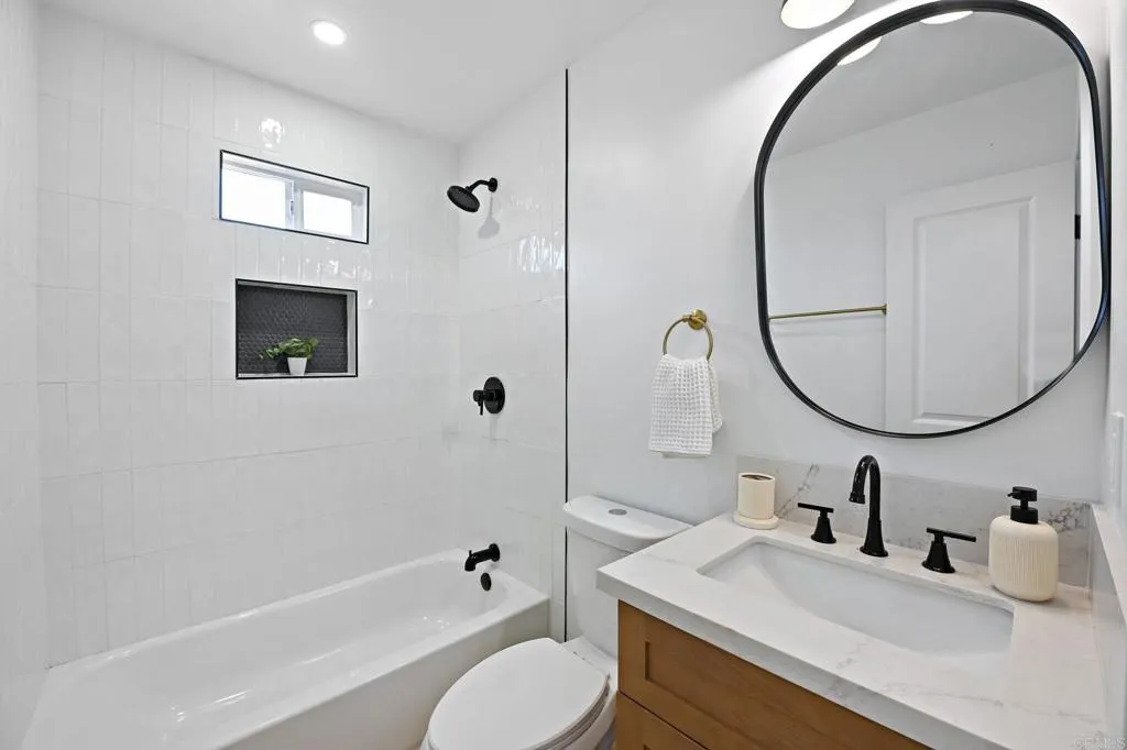 https://cdn.realtyfeed.com/cdn/127/306557336/b902df52730a8e0313e6ee6f7f5b5612.webp