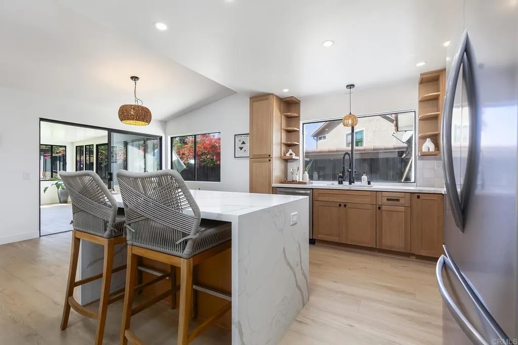 https://cdn.realtyfeed.com/cdn/127/306557337/8f602b70aee441f16e1d2990b855463f.webp