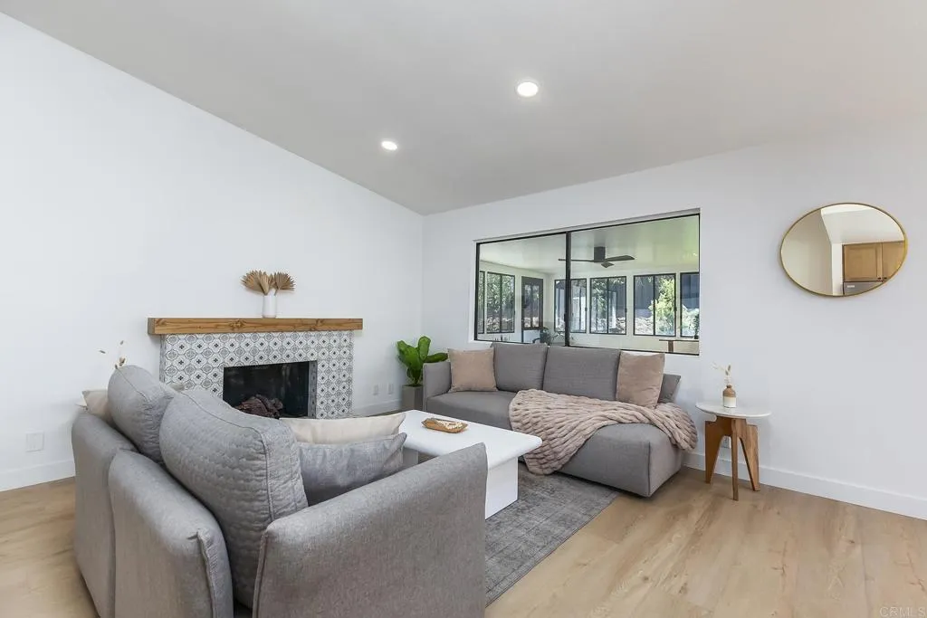 https://cdn.realtyfeed.com/cdn/127/306557337/938fc5b72478b62ab3ff0f55a2bec92f.webp