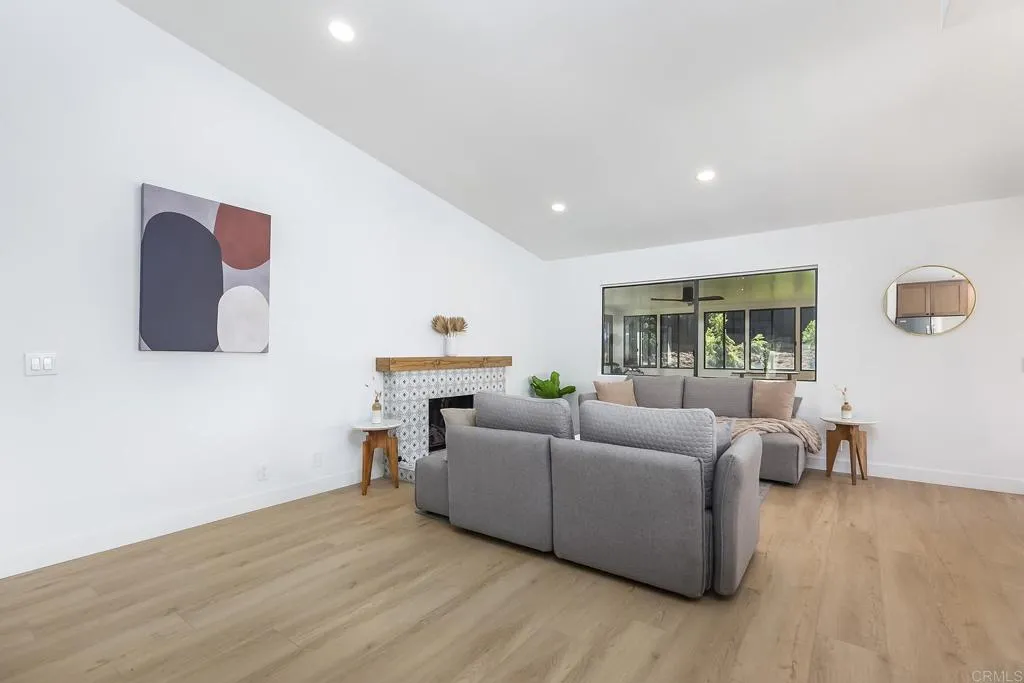 https://cdn.realtyfeed.com/cdn/127/306557337/cfe7b5474cb13c030cee40e056ebfb16.webp