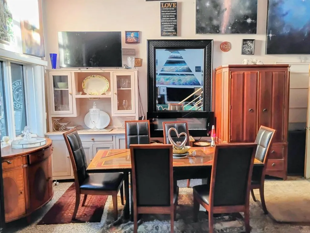 https://cdn.realtyfeed.com/cdn/127/306557339/94d6471ad00cdd2274857f70f881a593.webp