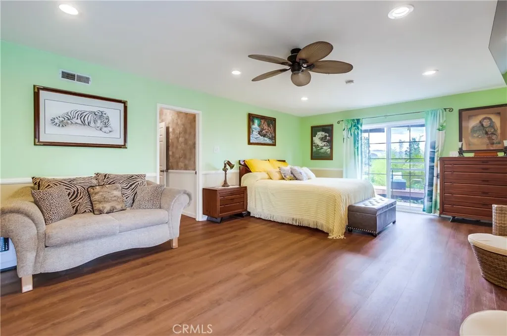 https://cdn.realtyfeed.com/cdn/127/306557362/978cd43e3187089562134bd48a956bd4.webp