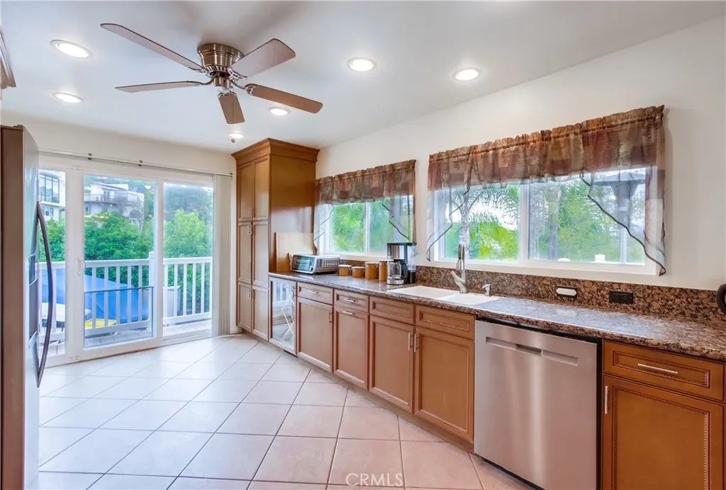 https://cdn.realtyfeed.com/cdn/127/306557362/fc9e686d916d54ea3acb9ec7f42e0748.webp