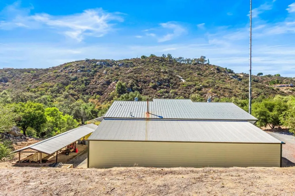 https://cdn.realtyfeed.com/cdn/127/306557364/2ff5a1763172494710c177047ea92195.webp