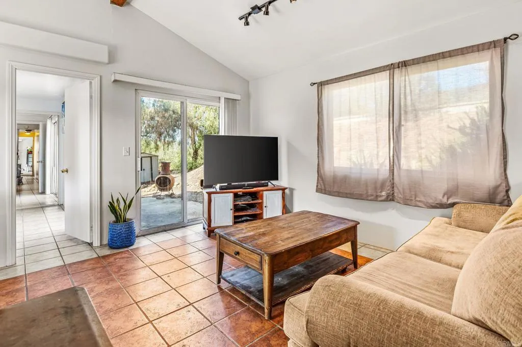 https://cdn.realtyfeed.com/cdn/127/306557364/b9da417207ee3f387b8e619b4d4015e0.webp