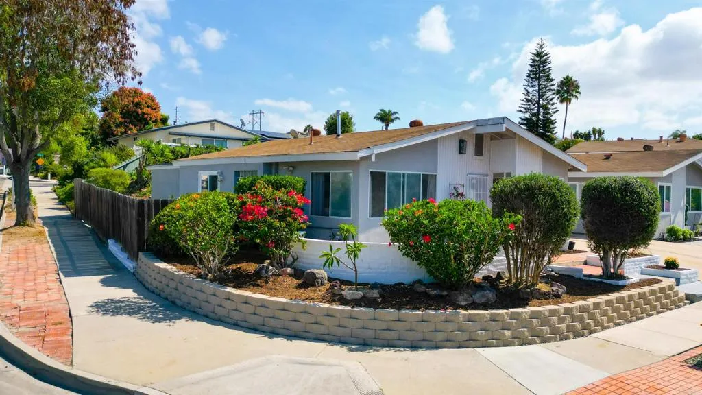 https://cdn.realtyfeed.com/cdn/127/306557379/38cae30fab526c7ac7ae19a533d08dd9.webp