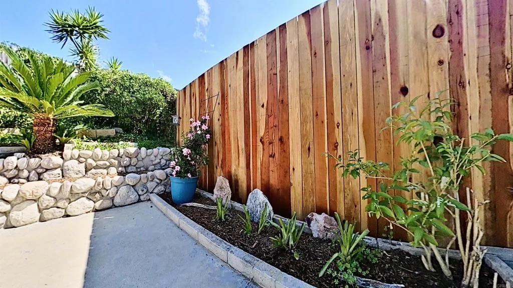 https://cdn.realtyfeed.com/cdn/127/306557379/bf200e96a96c1027486c3fd7f775c63b.webp