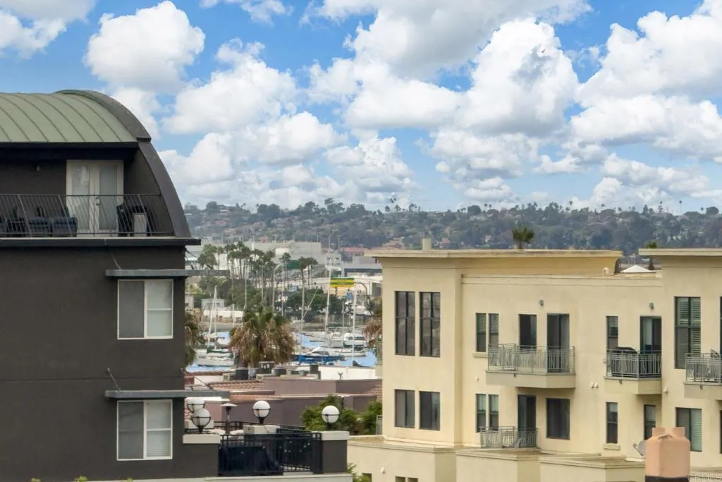 https://cdn.realtyfeed.com/cdn/127/306557404/f79f29c905a29a2e3c4f586ed2ebf403.webp