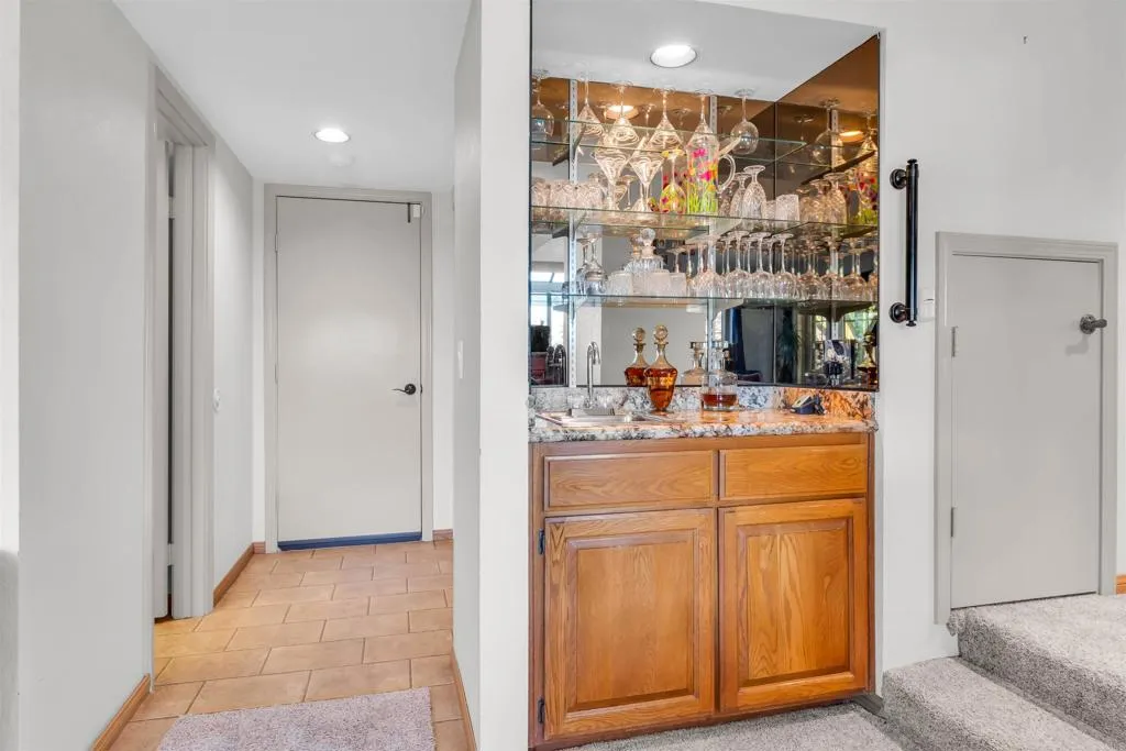 https://cdn.realtyfeed.com/cdn/127/306557486/066bd958f59d82279b68d1bac7eec6f3.webp