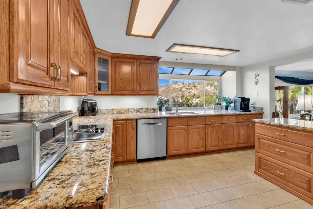 https://cdn.realtyfeed.com/cdn/127/306557486/07951e74cd200f10df4f3a8e556c0af3.webp