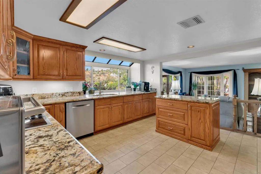 https://cdn.realtyfeed.com/cdn/127/306557486/0a8904a52b870efb84604ae3ae8e2b33.webp
