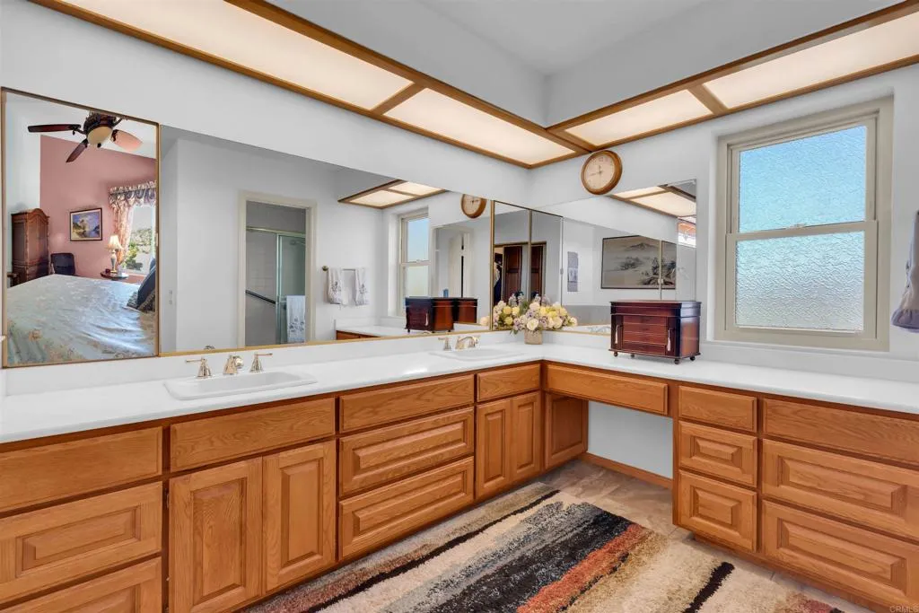 https://cdn.realtyfeed.com/cdn/127/306557486/690b07d1364806a5851a532a90593a5b.webp