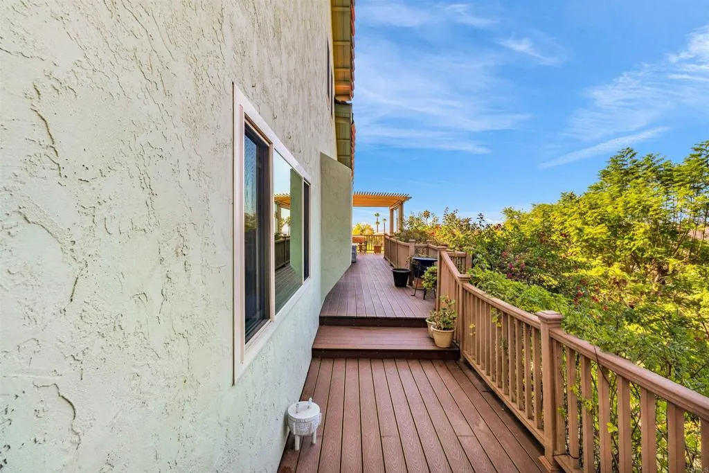 https://cdn.realtyfeed.com/cdn/127/306557486/a6c07d718a81622dbe18e9b7e481c6a3.webp