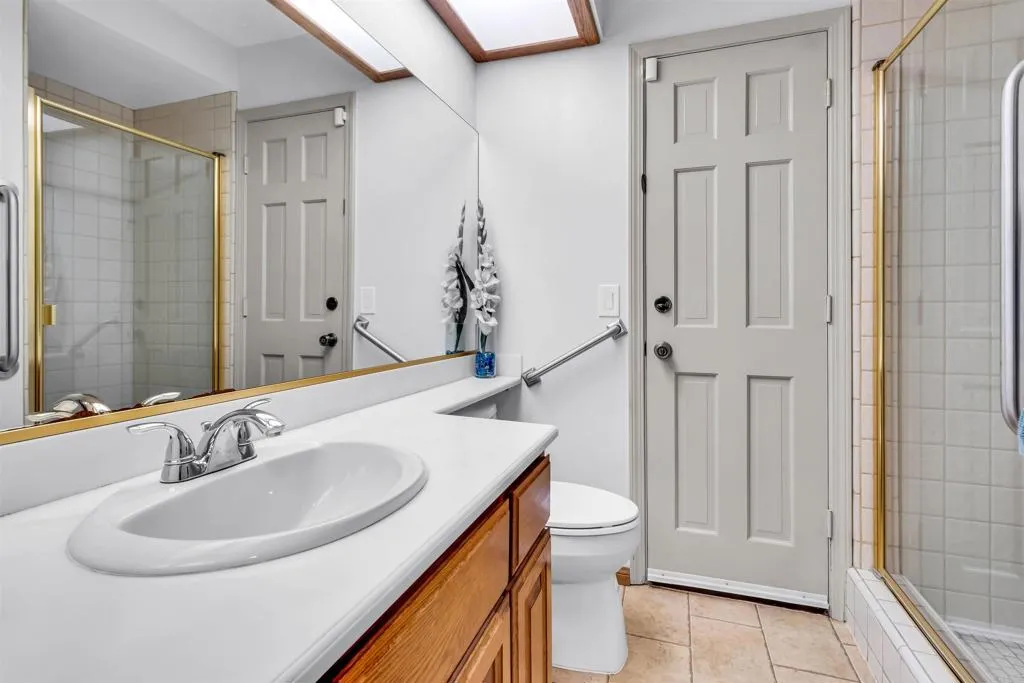https://cdn.realtyfeed.com/cdn/127/306557486/fc67ff14e8ccbed2455875db09352b43.webp