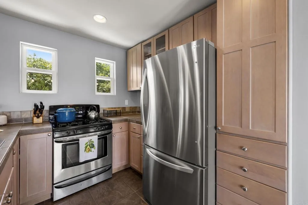 https://cdn.realtyfeed.com/cdn/127/306557493/54b51ed0ddad4f7545ea793182434611.webp