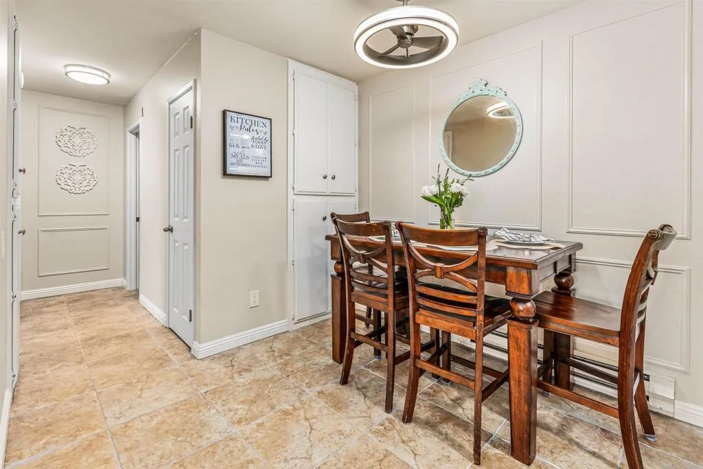 https://cdn.realtyfeed.com/cdn/127/306557555/7d3fcd8714094b50e1d7bf1b6763a832.webp
