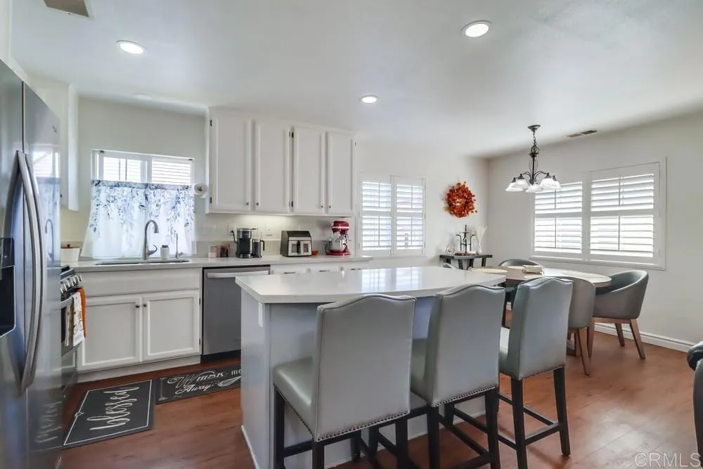 Photo #6: PTP2507526 Listing 