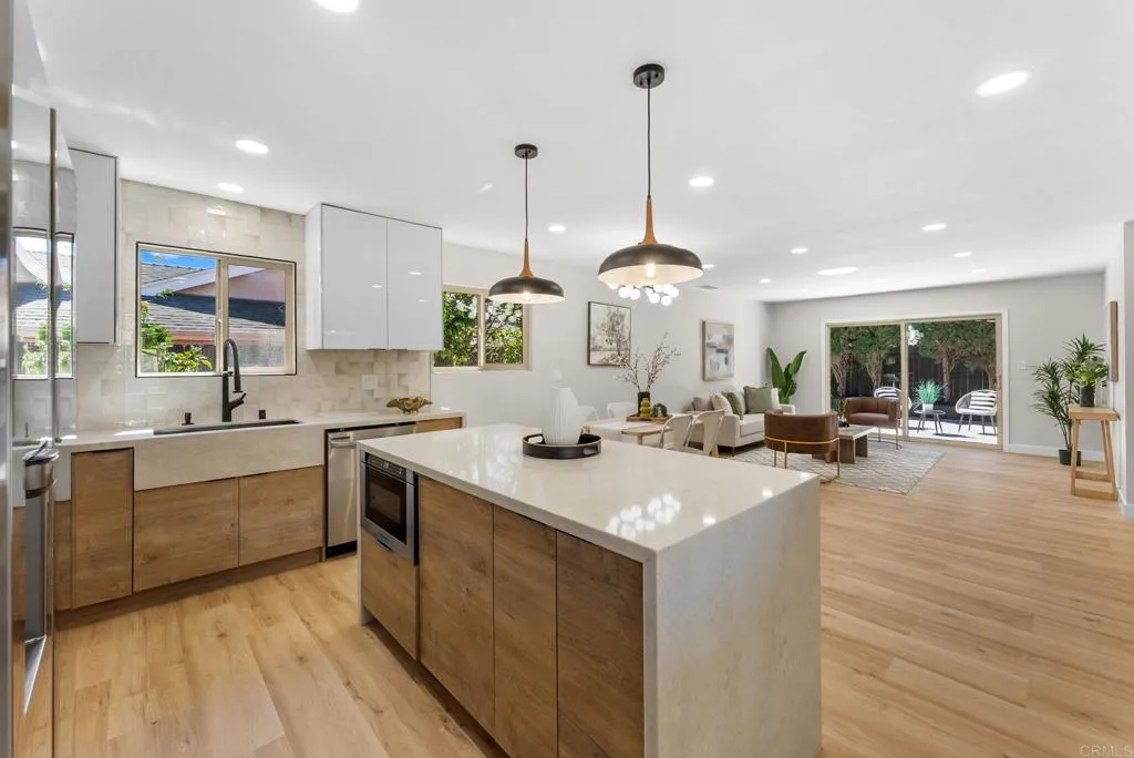 https://cdn.realtyfeed.com/cdn/127/306557675/4dc0a22a68f52d0605fcc90906bc2060.webp