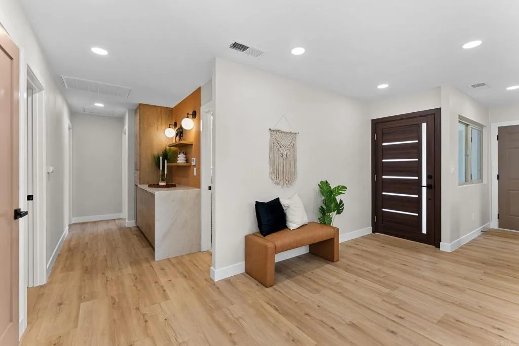 https://cdn.realtyfeed.com/cdn/127/306557675/b96f4bdd8b6795859e9f7d8250e90228.webp