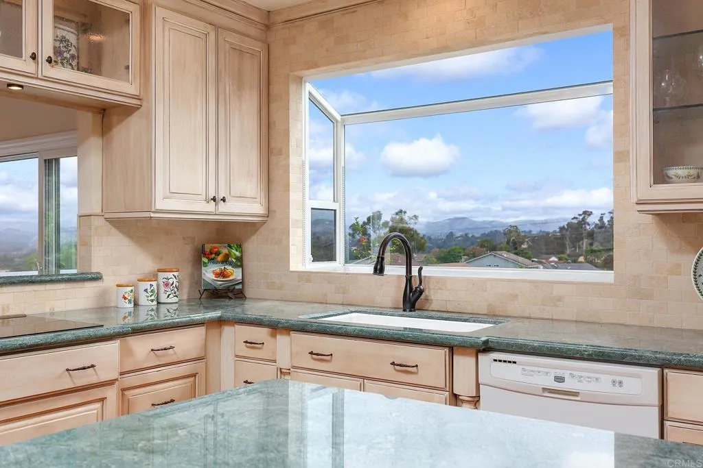 https://cdn.realtyfeed.com/cdn/127/306557682/27c6c4c1ab0213d635cf2155f582daf2.webp