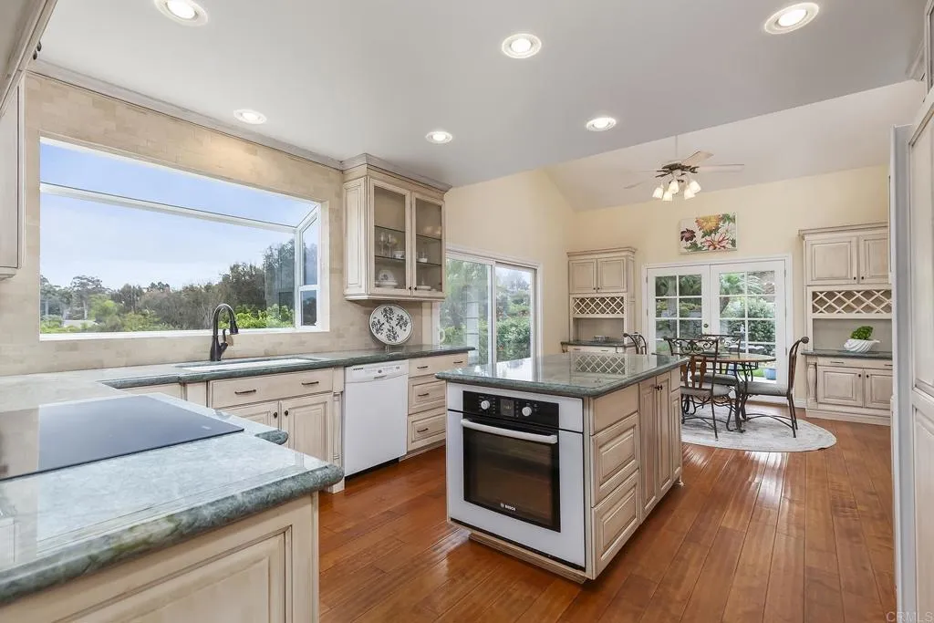 https://cdn.realtyfeed.com/cdn/127/306557682/88b03a0a84ef59c01ef98194df9cd746.webp