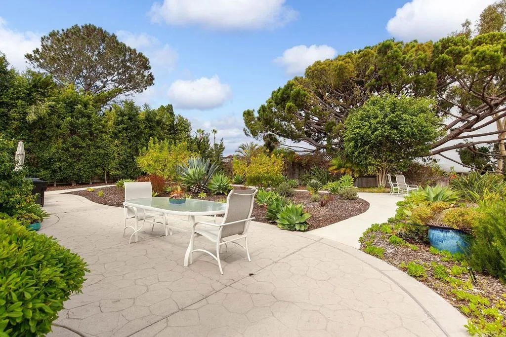 https://cdn.realtyfeed.com/cdn/127/306557682/8e5a7392998b1ddcb18cdb11e15b8cd9.webp