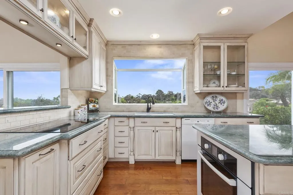 https://cdn.realtyfeed.com/cdn/127/306557682/f456896d010f962c5dc45c89ae7056c2.webp