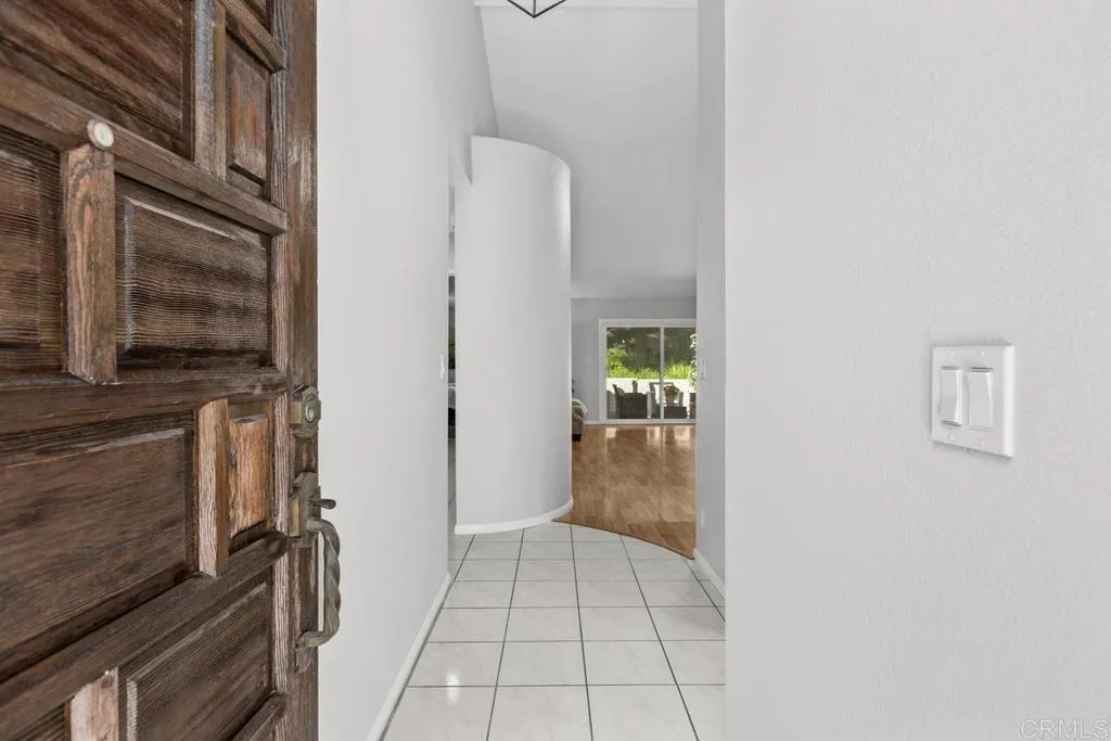 https://cdn.realtyfeed.com/cdn/127/306557721/1f44325137bc2c174d4d58b757e7a30f.webp