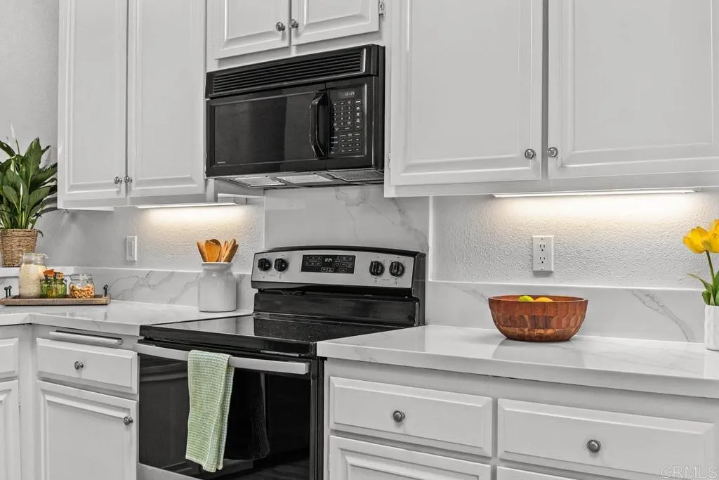 https://cdn.realtyfeed.com/cdn/127/306557721/4f0aa937b5cb985b105a9ddfa87c6027.webp
