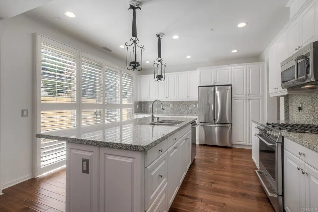 https://cdn.realtyfeed.com/cdn/127/306557756/6e00b8f5806589f6494eb9a2c7415b39.webp