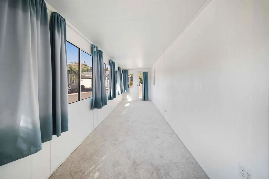 https://cdn.realtyfeed.com/cdn/127/306557777/03d8ad5f8b780e8c95a6047a281e3ae5.webp