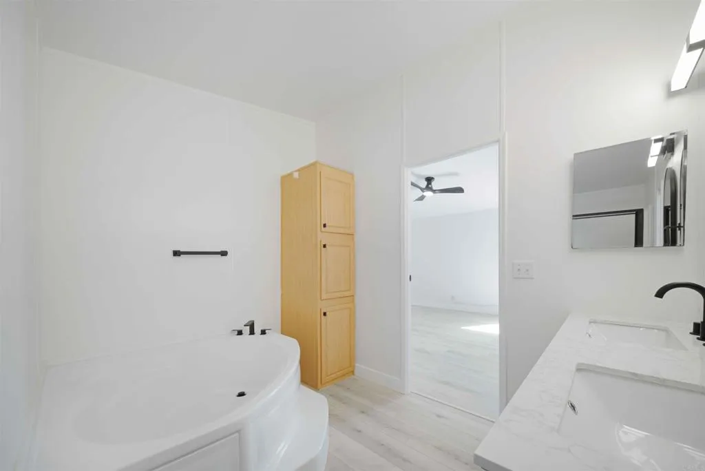 https://cdn.realtyfeed.com/cdn/127/306557777/7ae5e167267d98d88332927999c280a3.webp