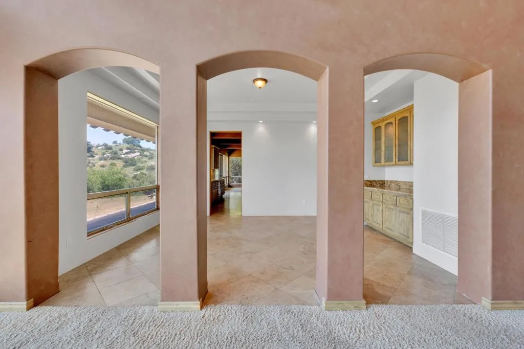 https://cdn.realtyfeed.com/cdn/127/306557795/1eafab5055dcbcc6ba1ca0a486a91e8d.webp