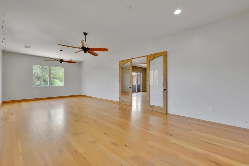 https://cdn.realtyfeed.com/cdn/127/306557795/2dab60ea647567e66f019ee9a37cb0c2.webp