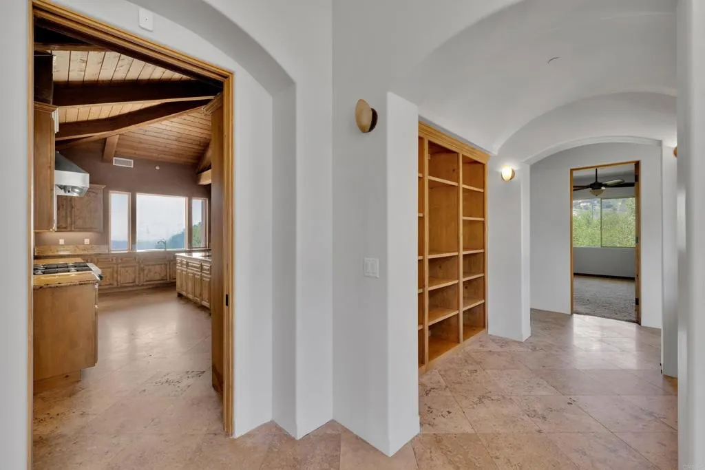 https://cdn.realtyfeed.com/cdn/127/306557795/67a662ad8f881367f7cd4ee6cab9911f.webp