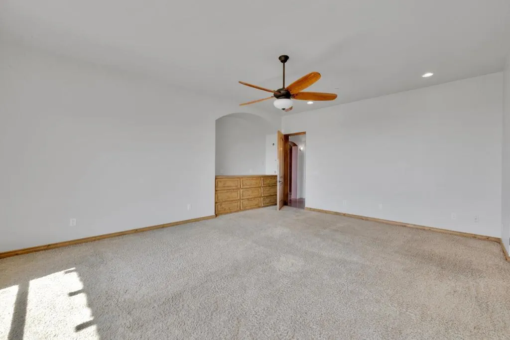 https://cdn.realtyfeed.com/cdn/127/306557795/c2c3d073586304bccad015cdcbac4225.webp