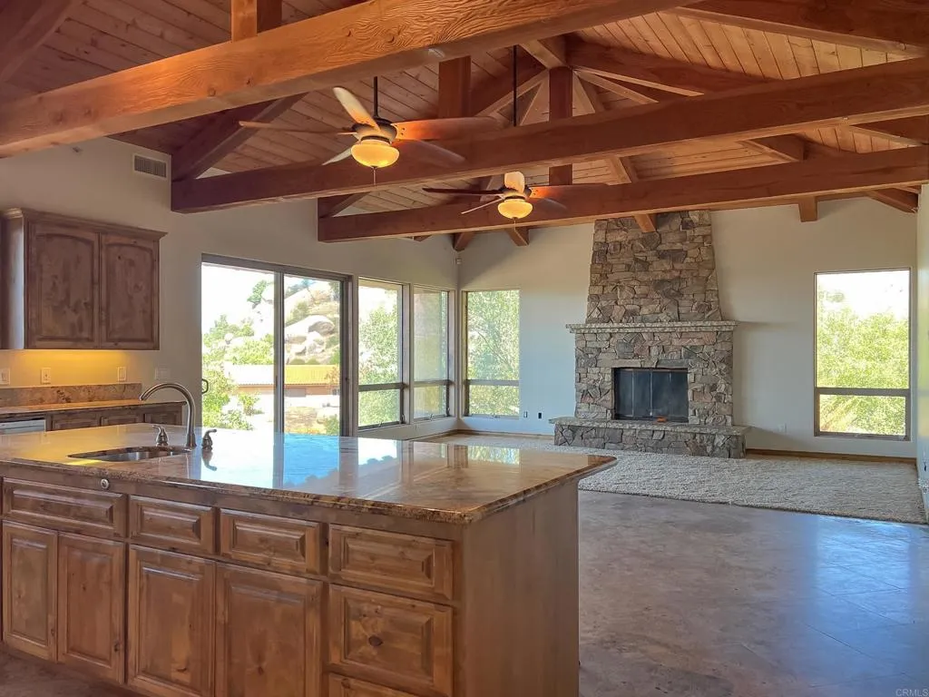https://cdn.realtyfeed.com/cdn/127/306557795/e6712c4b445012de0e7c730c4dbf2258.webp