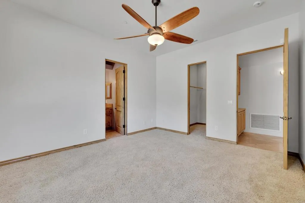 https://cdn.realtyfeed.com/cdn/127/306557795/ef2ece8f842a8284d9e6def1c0ce73d0.webp
