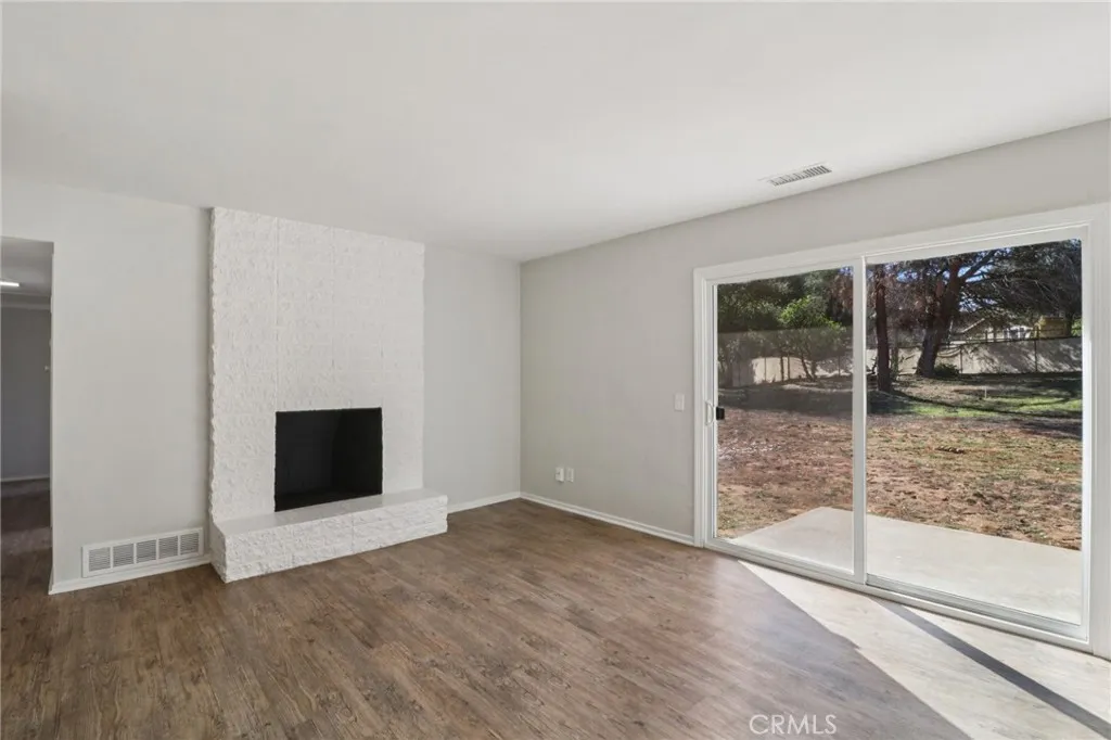 https://cdn.realtyfeed.com/cdn/127/306557816/6165d1f24518bf563f3d10350996871f.webp