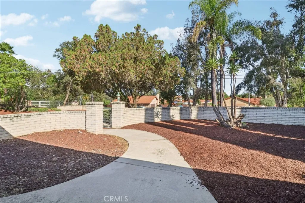 https://cdn.realtyfeed.com/cdn/127/306557816/8534896f4053a7131e40b86de0988eaa.webp