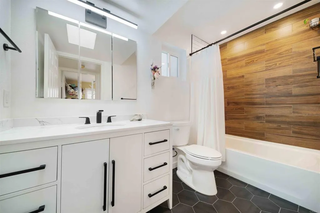https://cdn.realtyfeed.com/cdn/127/306557817/4cfb54bd6a4c1d09f06f03124b59e73d.webp