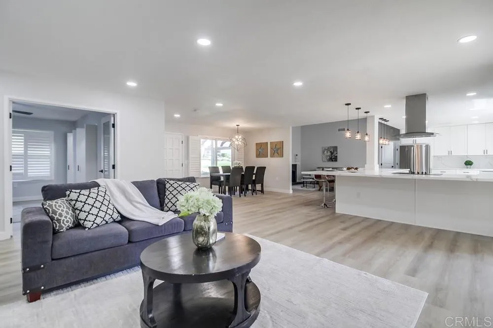 https://cdn.realtyfeed.com/cdn/127/306557844/19796de319401c33f6550fda46ad9e4d.webp