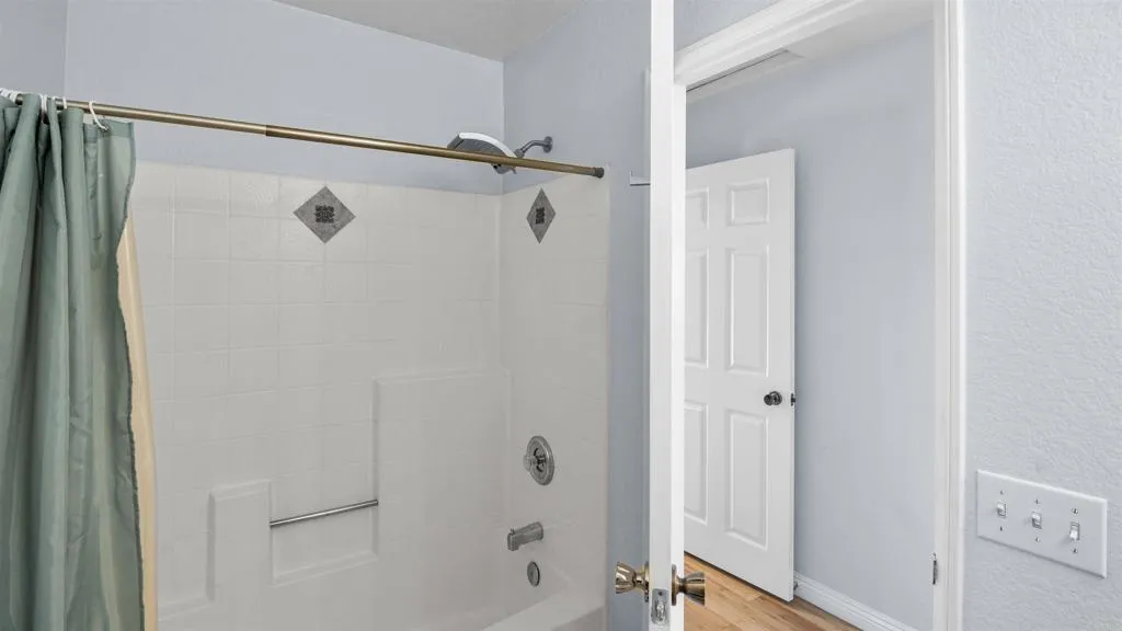 https://cdn.realtyfeed.com/cdn/127/306557856/bc6bebd9aa6e70a58ab901379b12396b.webp