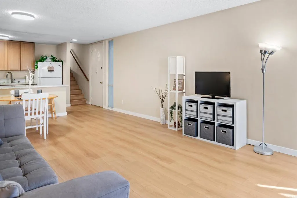 https://cdn.realtyfeed.com/cdn/127/306557864/72cb56a2182024a9da75a522e8b21c10.webp