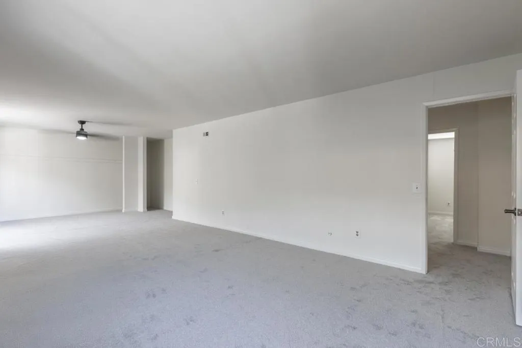 https://cdn.realtyfeed.com/cdn/127/306557870/0f3ee0fcb3ed4099f5eb7cd05b09cdaa.webp