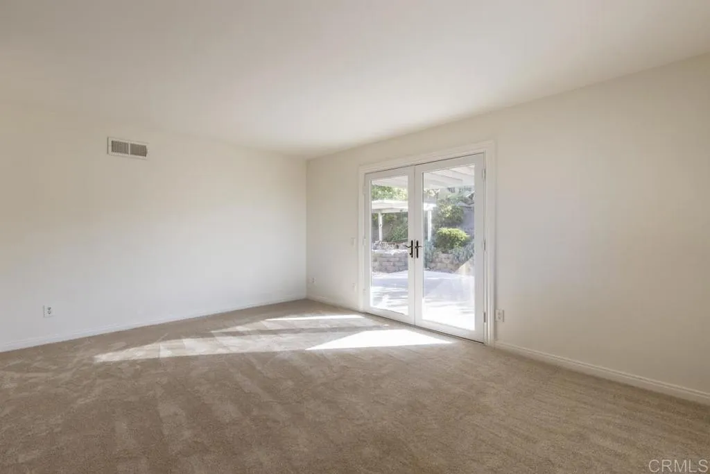 https://cdn.realtyfeed.com/cdn/127/306557870/2ab6e0f3c0337e44f54f9d2b3d2528ac.webp