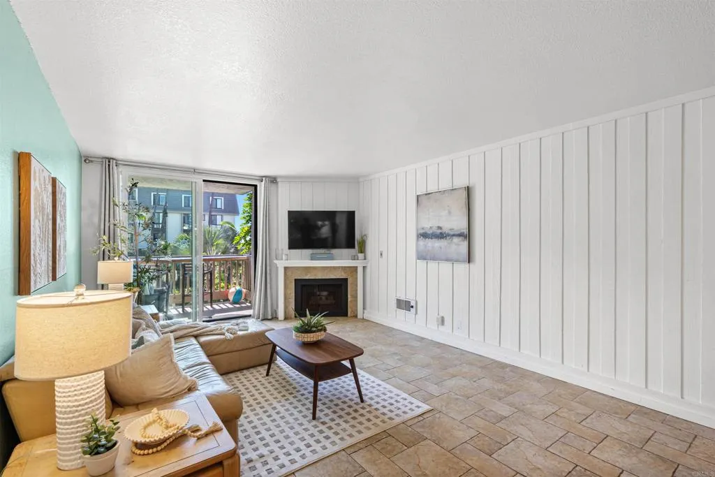 https://cdn.realtyfeed.com/cdn/127/306557871/31ede93a1c0e5cfcabdb518775e8c231.webp