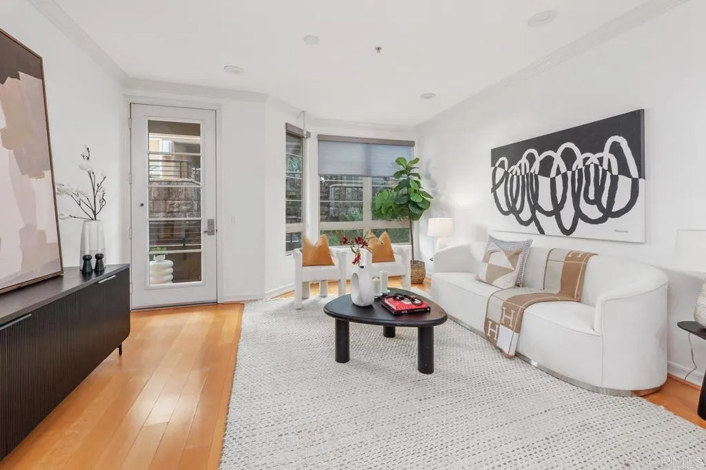 https://cdn.realtyfeed.com/cdn/127/306557886/a24e03bb5076cf74a7c45a8a8145dae4.webp